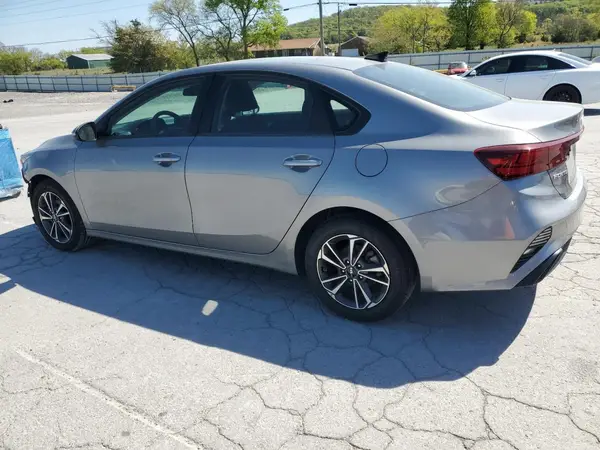 3KPF24AD1RE720070 2024 KIA FORTE - Image 2
