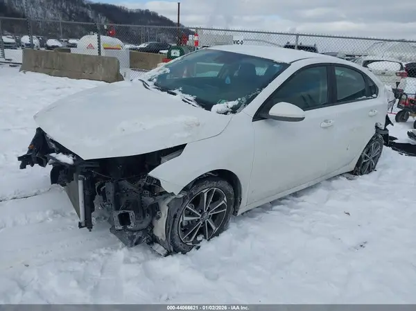3KPF24AD1RE720652 2024 KIA FORTE - Image 2