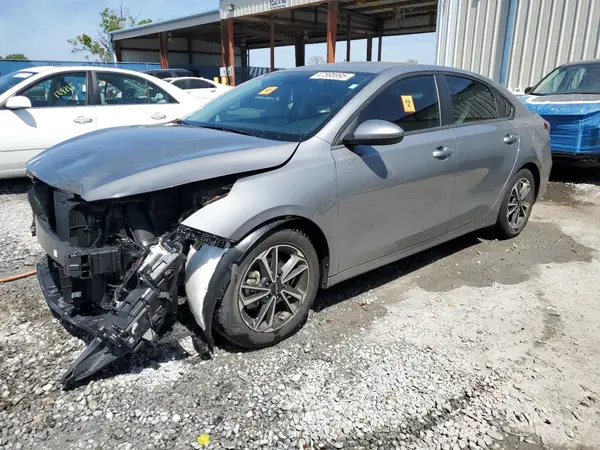 3KPF24AD1RE721235 2024 KIA FORTE - Image 1
