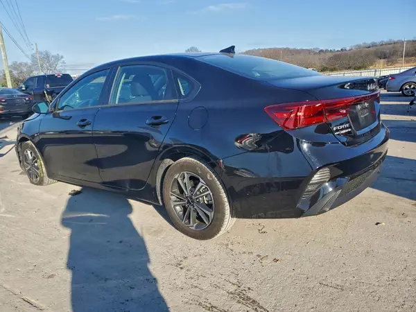 3KPF24AD1RE721476 2024 KIA FORTE - Image 2