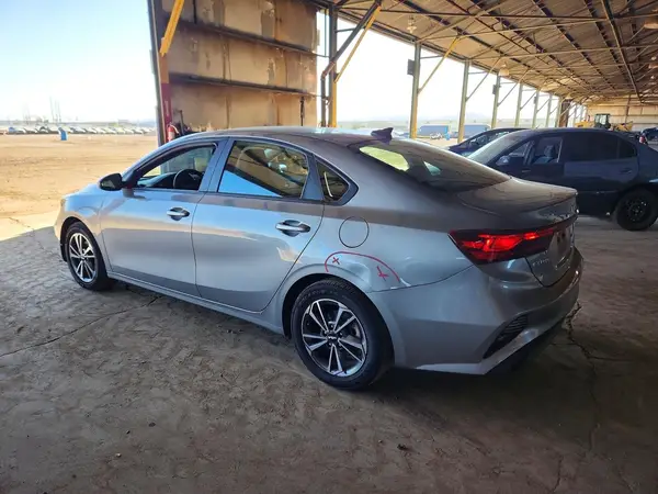 3KPF24AD1RE723339 2024 KIA FORTE - Image 2