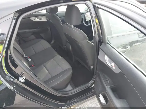 3KPF24AD1RE724006 2024 KIA FORTE - Image 8