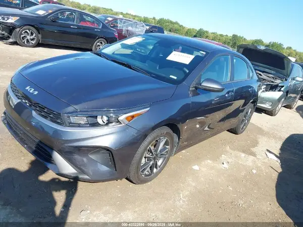3KPF24AD1RE724264 2024 KIA FORTE - Image 2