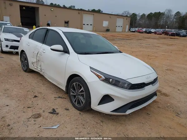 3KPF24AD1RE724524 2024 KIA FORTE - Image 1