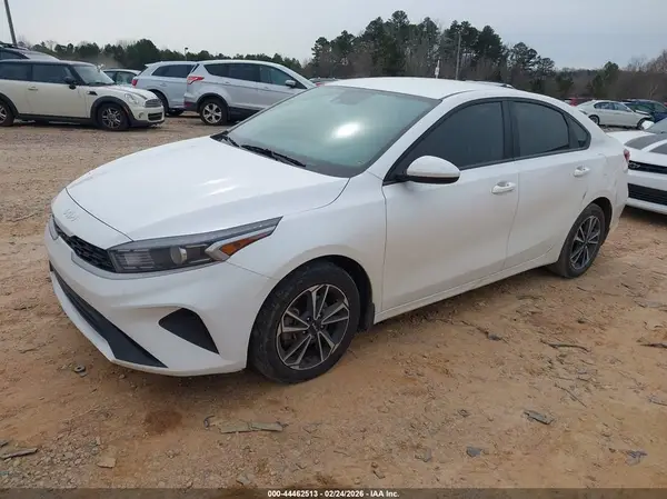 3KPF24AD1RE724524 2024 KIA FORTE - Image 2