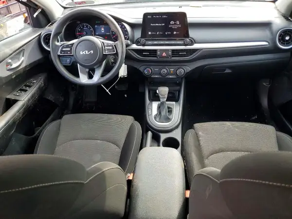 3KPF24AD1RE724796 2024 KIA FORTE - Image 8
