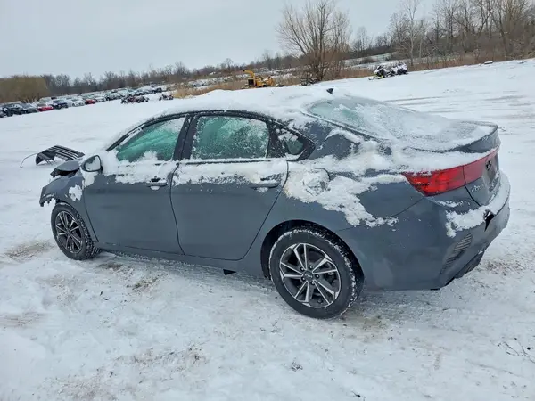 3KPF24AD1RE725091 2024 KIA FORTE - Image 2