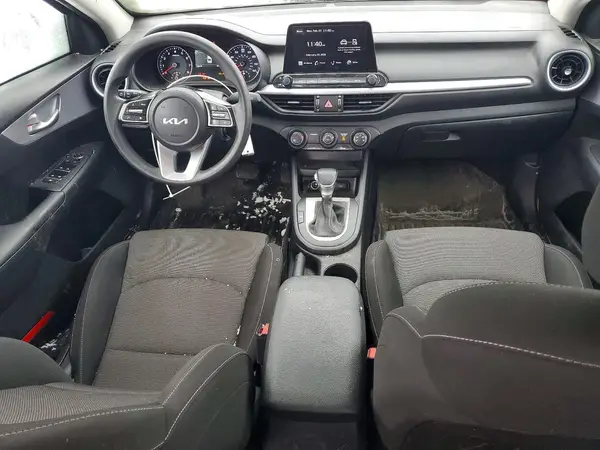 3KPF24AD1RE725091 2024 KIA FORTE - Image 8