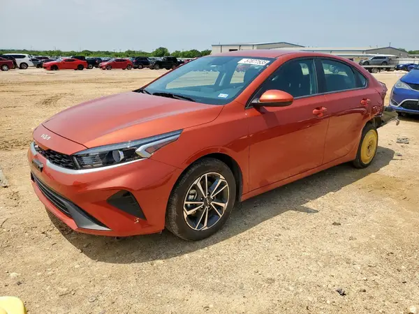 3KPF24AD1RE725799 2024 KIA FORTE - Image 1