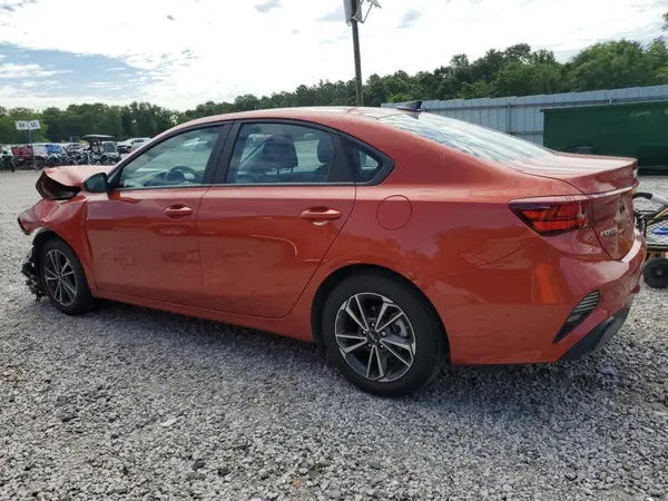 3KPF24AD1RE726998 2024 KIA FORTE - Image 2
