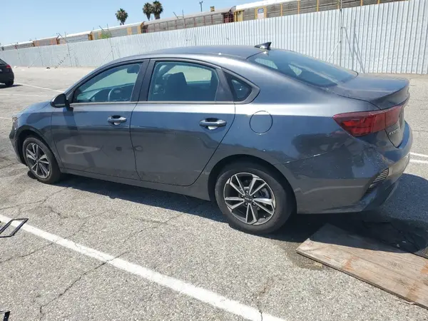 3KPF24AD1RE727648 2024 KIA FORTE - Image 2