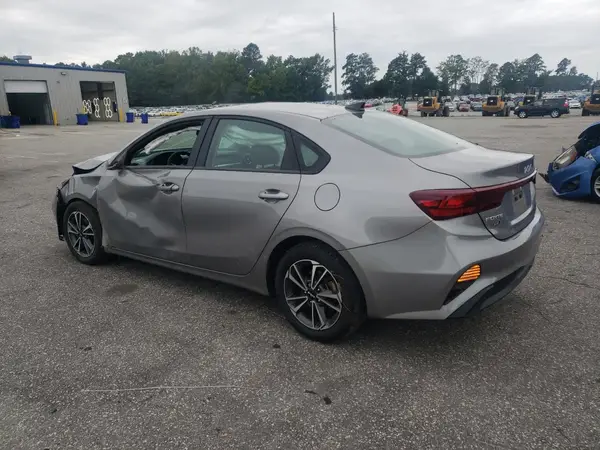 3KPF24AD1RE728217 2024 KIA FORTE - Image 2