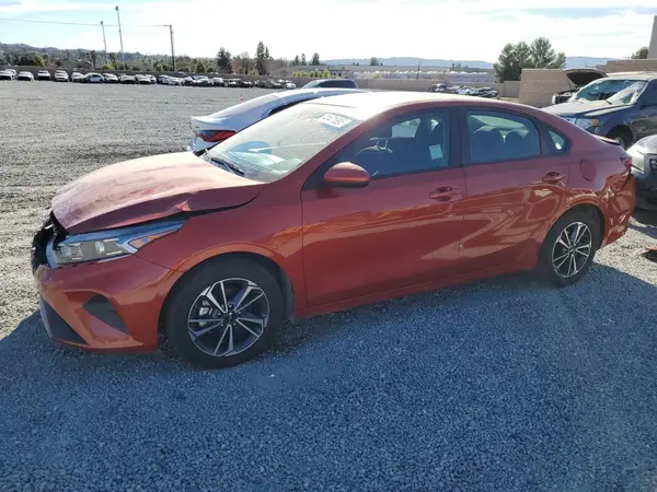 3KPF24AD1RE728587 2024 KIA FORTE - Image 1