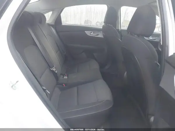 3KPF24AD1RE729285 2024 KIA FORTE - Image 8