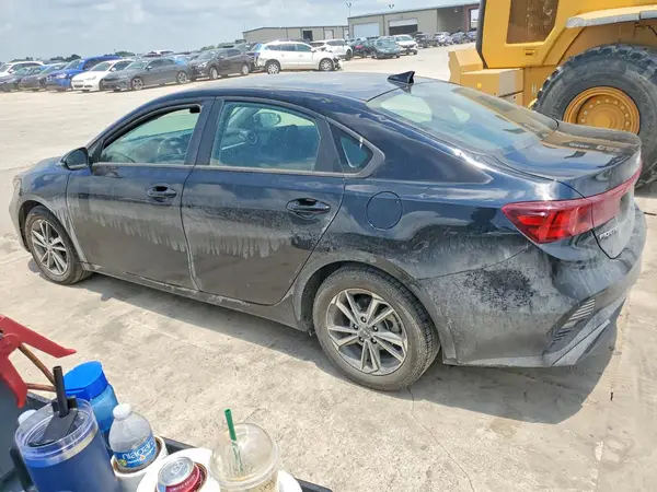 3KPF24AD1RE729383 2024 KIA FORTE - Image 2
