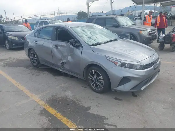 3KPF24AD1RE730257 2024 KIA FORTE - Image 1