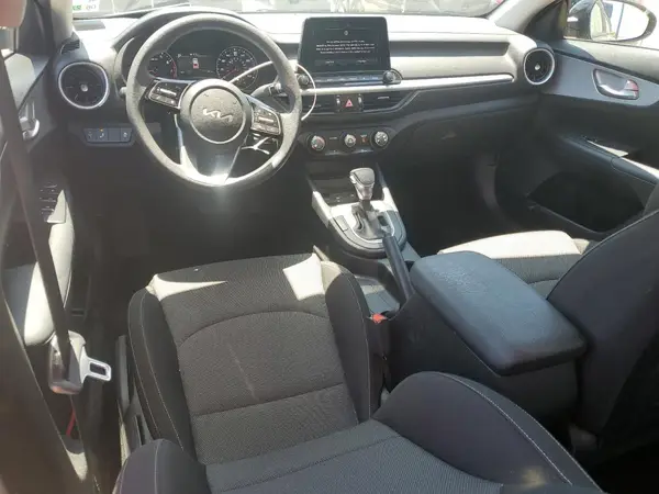3KPF24AD1RE730517 2024 KIA FORTE - Image 8