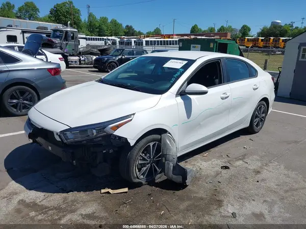 3KPF24AD1RE733000 2024 KIA FORTE - Image 2