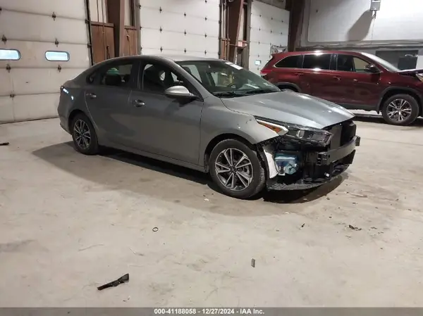 3KPF24AD1RE733031 2024 KIA FORTE - Image 1