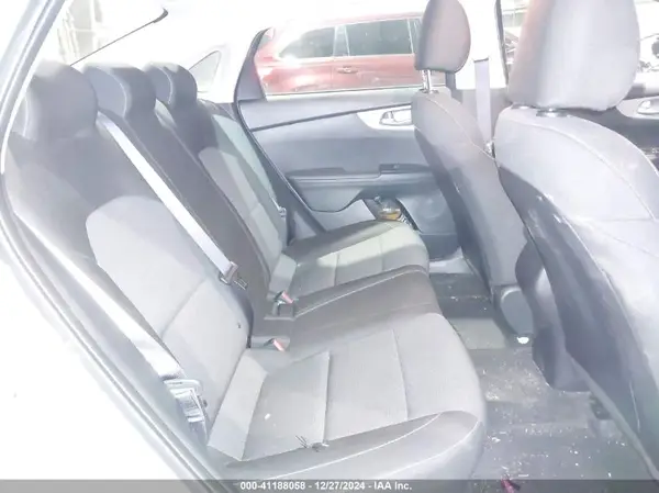 3KPF24AD1RE733031 2024 KIA FORTE - Image 8