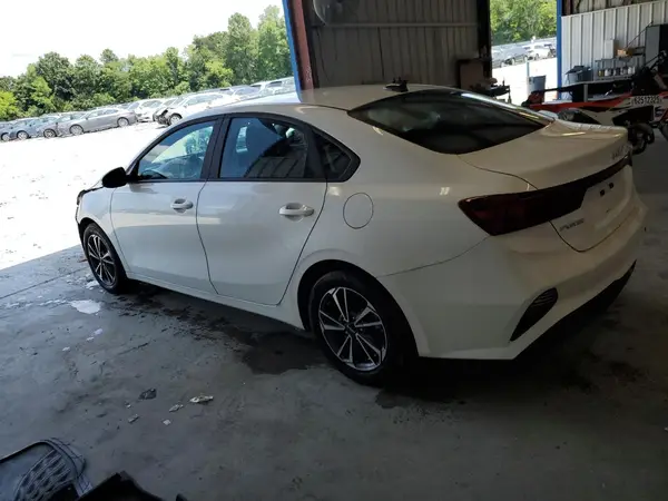 3KPF24AD1RE734423 2024 KIA FORTE - Image 2