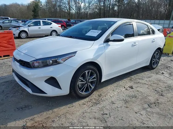3KPF24AD1RE734776 2024 KIA FORTE - Image 2