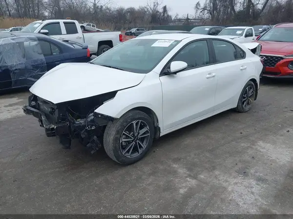 3KPF24AD1RE735524 2024 KIA FORTE - Image 2