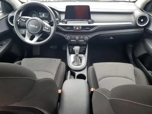 3KPF24AD1RE735765 2024 KIA FORTE - Image 8