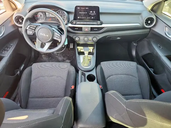 3KPF24AD1RE737161 2024 KIA FORTE - Image 8