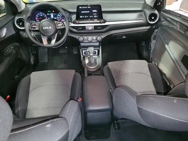 3KPF24AD1RE737483 2024 KIA FORTE - Image 8