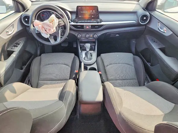 3KPF24AD1RE738374 2024 KIA FORTE - Image 8