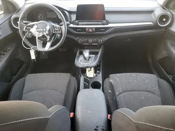 3KPF24AD1RE738410 2024 KIA FORTE - Image 8