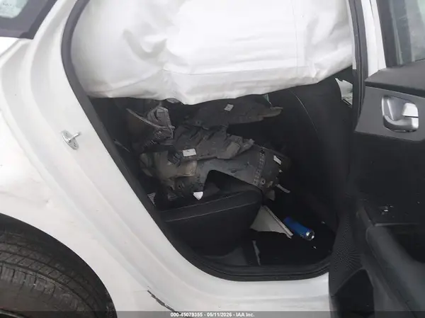 3KPF24AD1RE738553 2024 KIA FORTE - Image 8