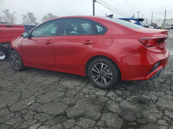 3KPF24AD1RE742215 2024 KIA FORTE - Image 2