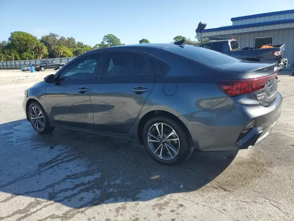 3KPF24AD1RE742280 2024 KIA FORTE - Image 2