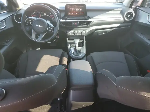 3KPF24AD1RE742280 2024 KIA FORTE - Image 8