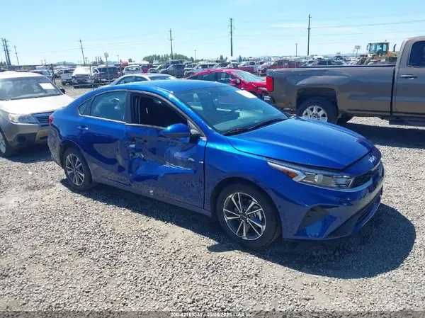 3KPF24AD1RE742764 2024 KIA FORTE - Image 1
