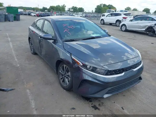 3KPF24AD1RE744241 2024 KIA FORTE - Image 1