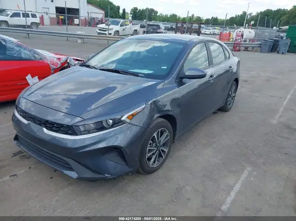 3KPF24AD1RE744241 2024 KIA FORTE - Image 2
