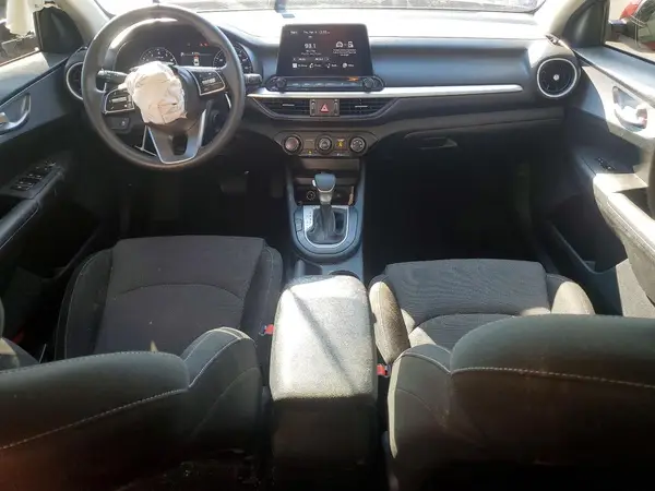 3KPF24AD1RE744403 2024 KIA FORTE - Image 8