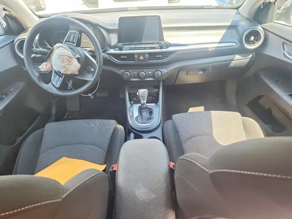 3KPF24AD1RE749553 2024 KIA FORTE - Image 8