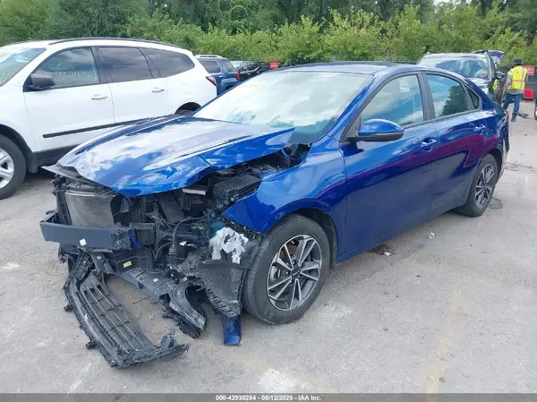 3KPF24AD1RE749911 2024 KIA FORTE - Image 2