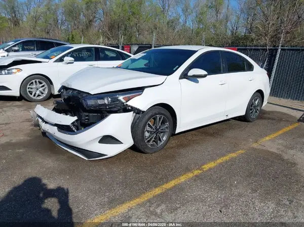 3KPF24AD1RE750850 2024 KIA FORTE - Image 2