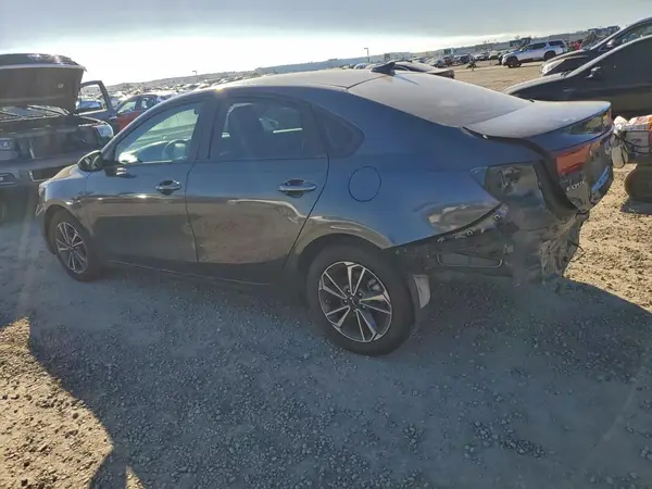 3KPF24AD1RE751061 2024 KIA FORTE - Image 2