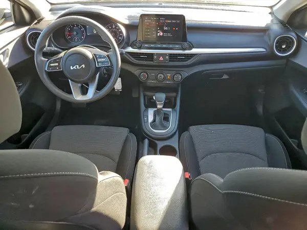 3KPF24AD1RE751061 2024 KIA FORTE - Image 8