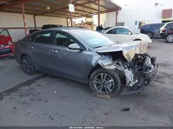 3KPF24AD1RE752338 2024 KIA FORTE