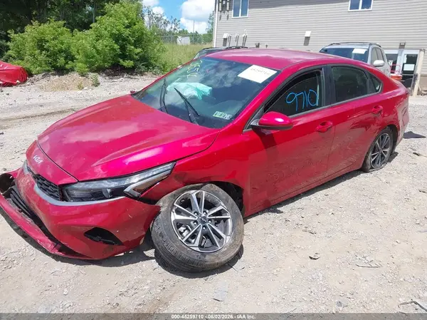 3KPF24AD1RE753554 2024 KIA FORTE - Image 2