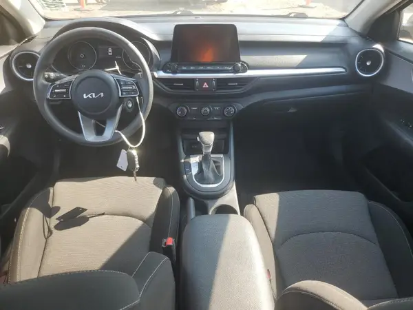 3KPF24AD1RE753988 2024 KIA FORTE - Image 8