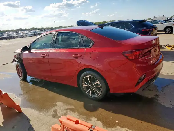 3KPF24AD1RE755417 2024 KIA FORTE - Image 2