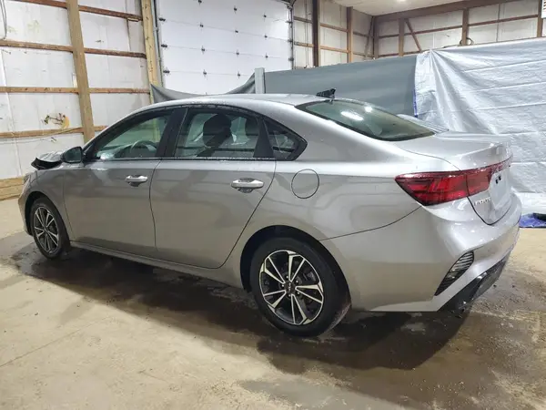 3KPF24AD1RE756566 2024 KIA FORTE - Image 2